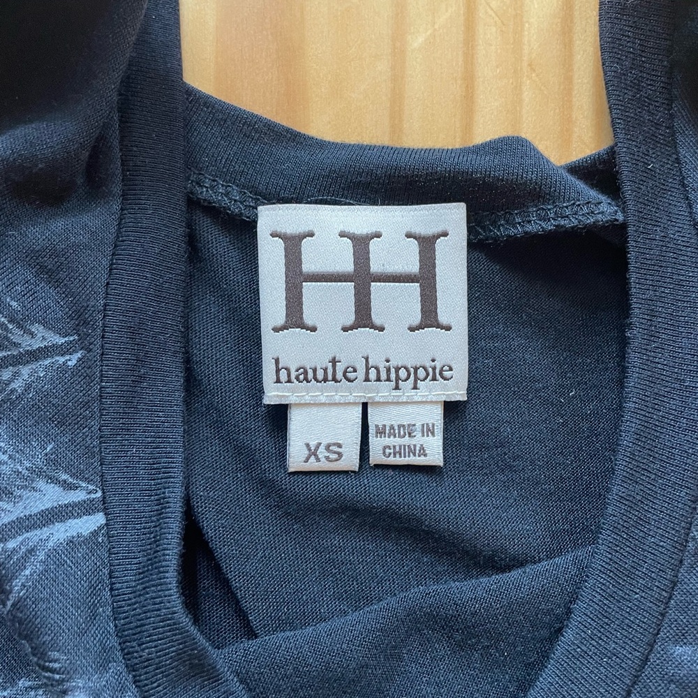 Haute Hippie Black Muscle Tee with Feather Pattern - Picture 3 of 4